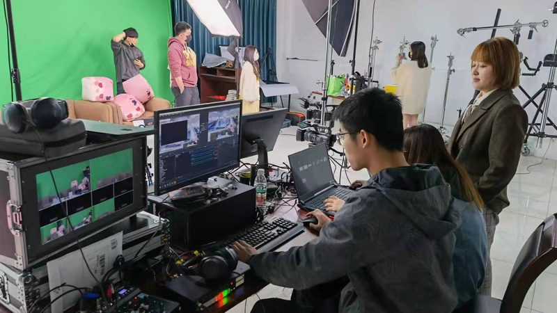 短视频代运营与自运营：优缺点对比解析